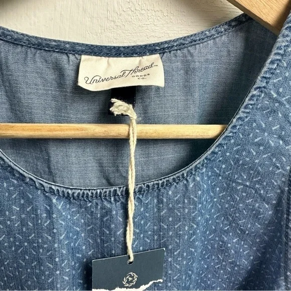 Universal Thread Size Small Drawstring Chambray Patterned Tank Top - Picture 4 of 7